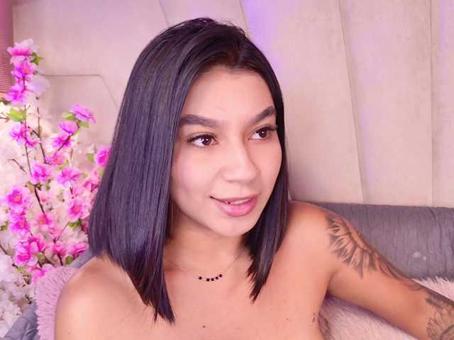 Alyssa-Ray live cam on BongaCams