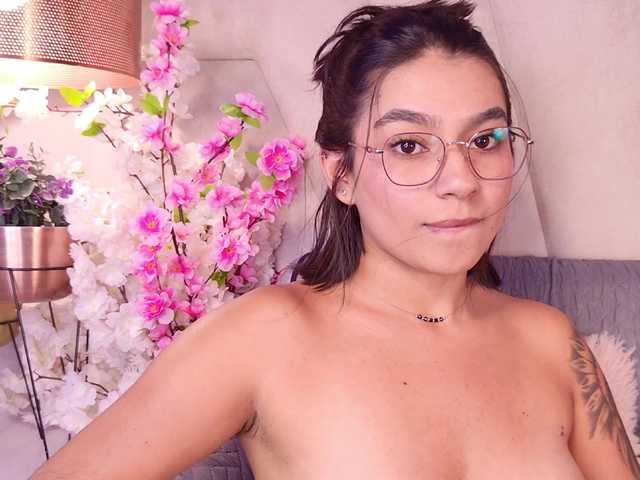 Alyssa-Ray live cam on BongaCams
