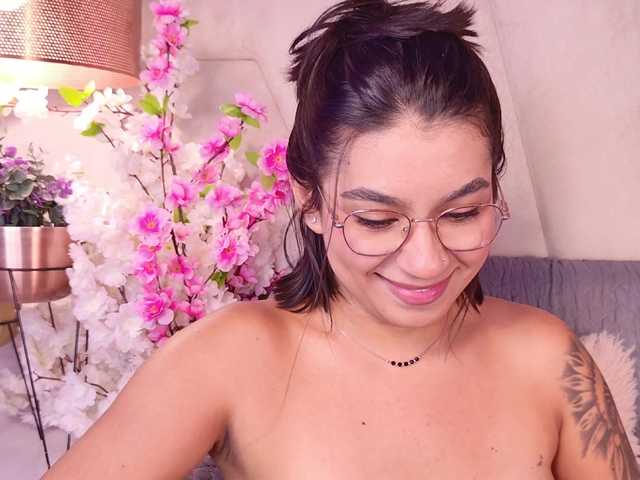 Alyssa-Ray webcam