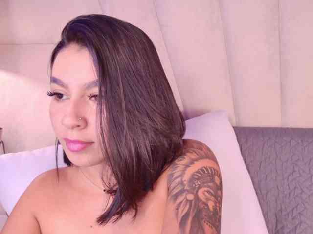 Alyssa-Ray webcam