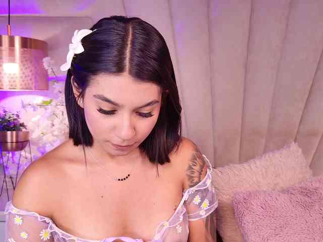Alyssa-Ray webcam