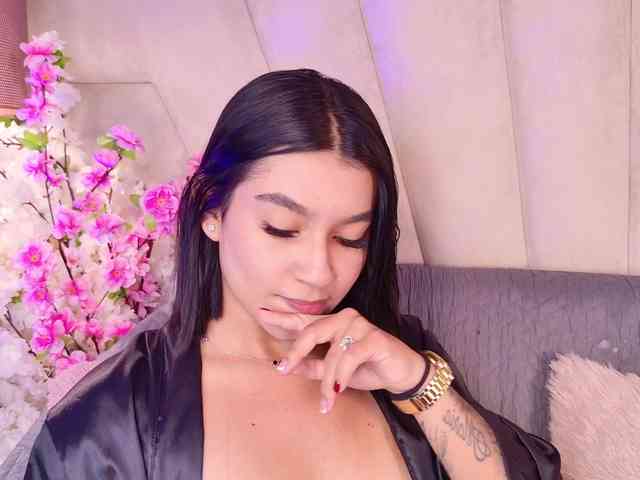 Alyssa-Ray webcam