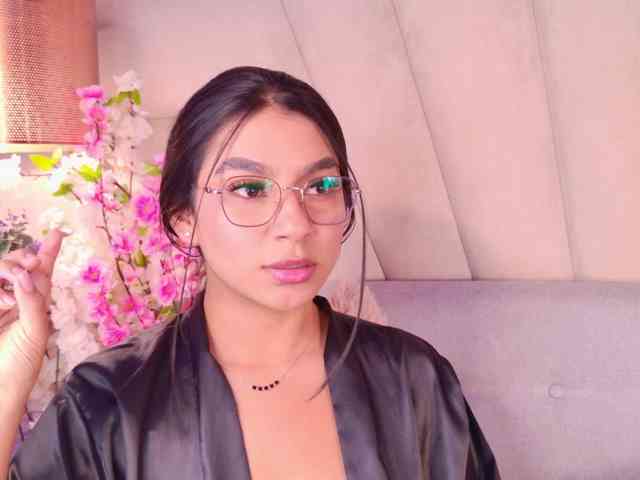 Alyssa-Ray webcam
