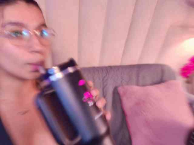 Alyssa-Ray webcam