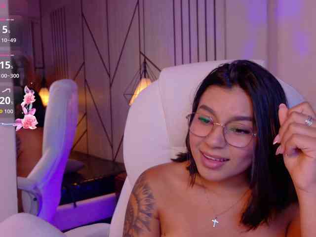 Alyssa-Ray webcam