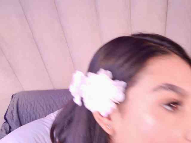 Alyssa-Ray Alyssa-Ray