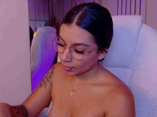 Alyssa-Ray webcam