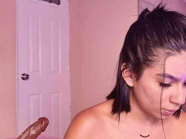 Alyssa-Ray webcam