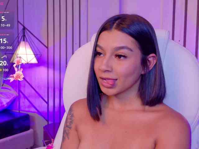 Alyssa-Ray webcam