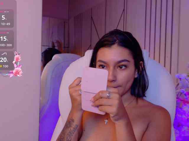 Alyssa-Ray webcam