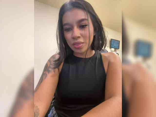 Alyssa-Ray webcam