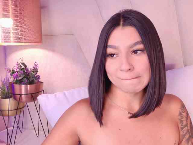 Alyssa-Ray webcam