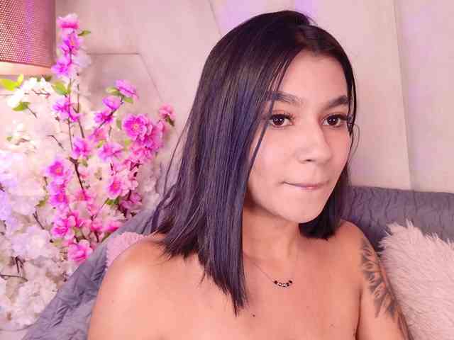 Alyssa-Ray webcam