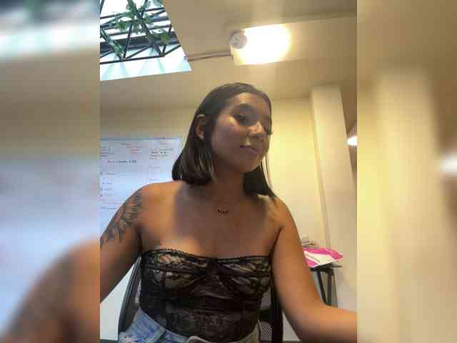 Alyssa-Ray webcam