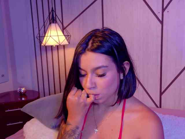 Alyssa-Ray webcam