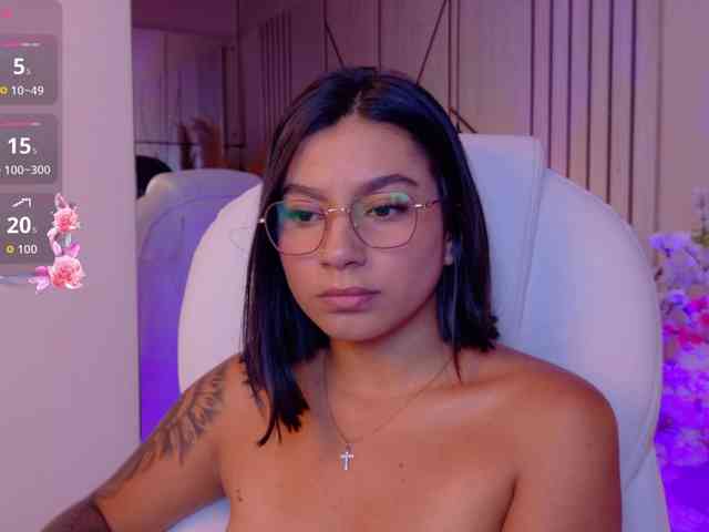 Alyssa-Ray webcam