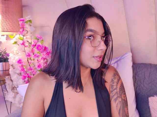 Alyssa-Ray webcam