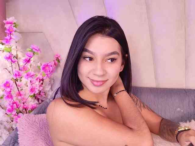 Alyssa-Ray webcam