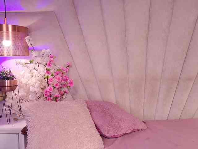Alyssa-Ray webcam