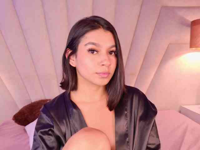 Alyssa-Ray webcam