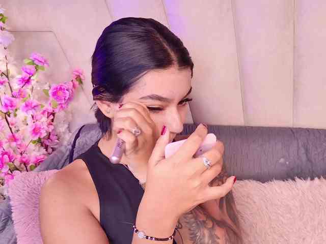 Alyssa-Ray Alyssa-Ray