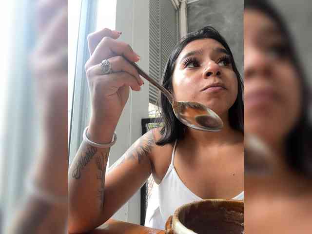 Alyssa-Ray webcam