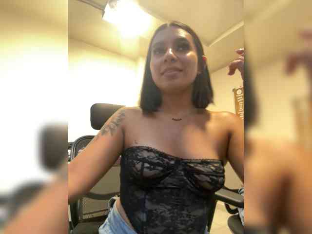 Alyssa-Ray webcam