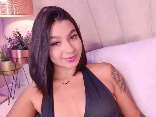 Alyssa-Ray webcam