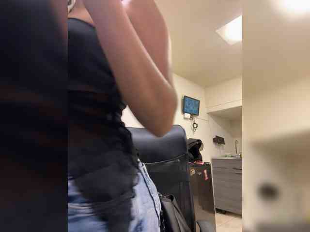 Alyssa-Ray webcam