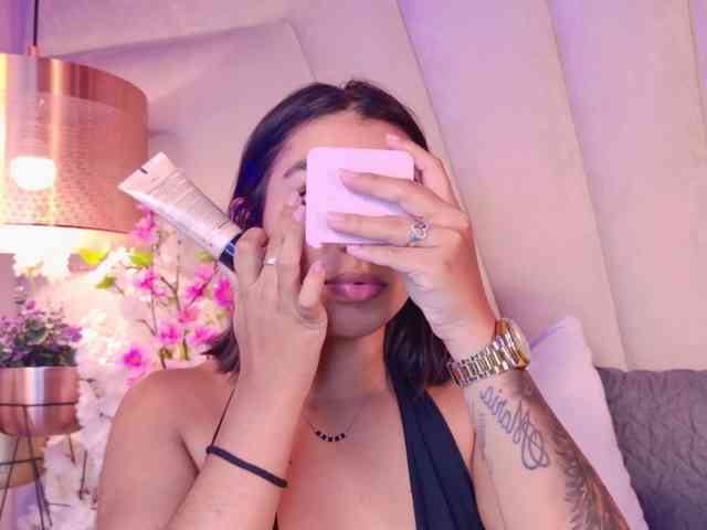 Alyssa-Ray webcam