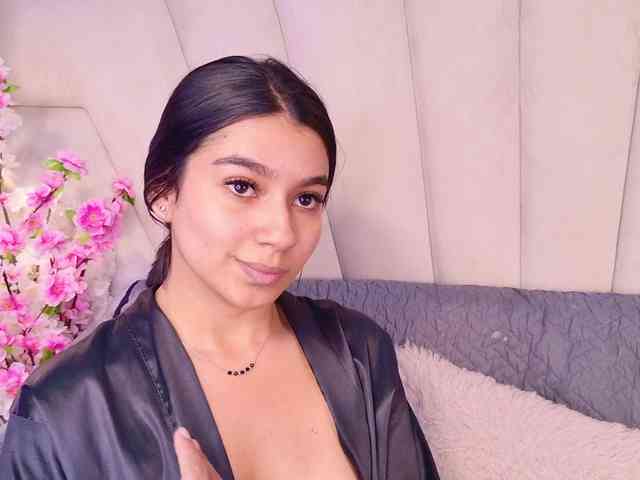 Alyssa-Ray webcam