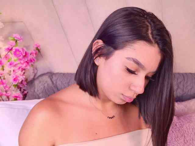Alyssa-Ray webcam