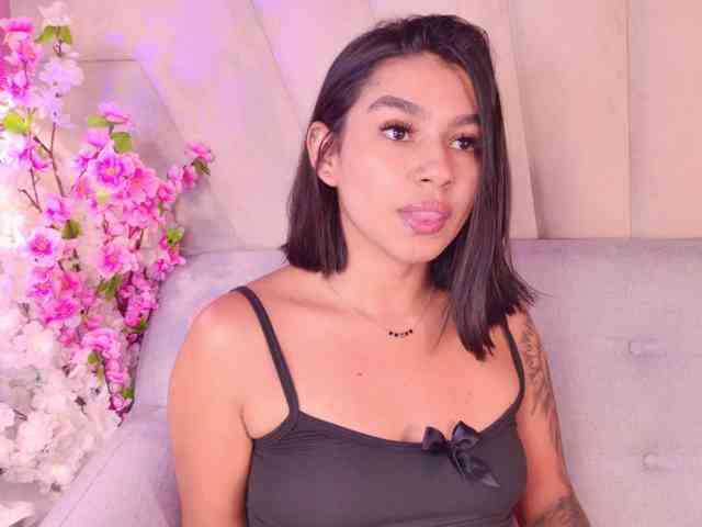 Alyssa-Ray webcam