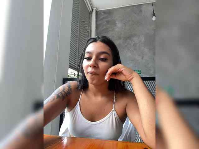 Alyssa-Ray webcam