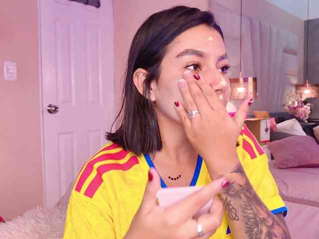 Alyssa-Ray webcam