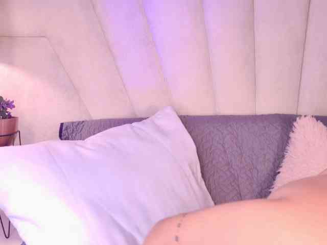 Alyssa-Ray webcam