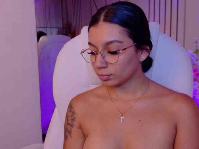 Alyssa-Ray webcam