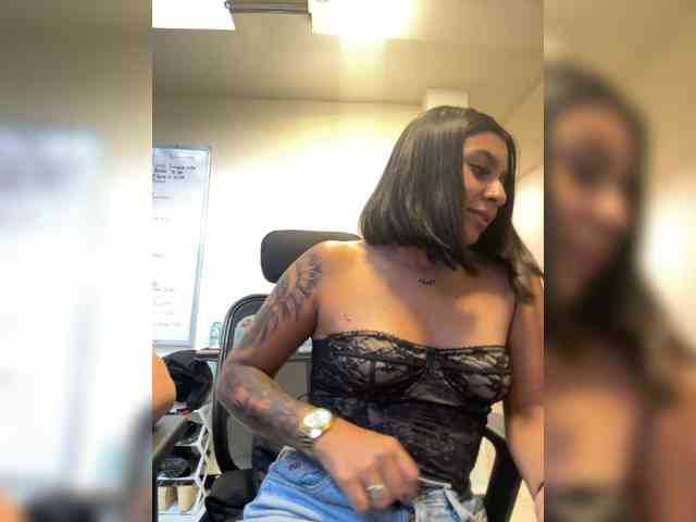 Alyssa-Ray webcam