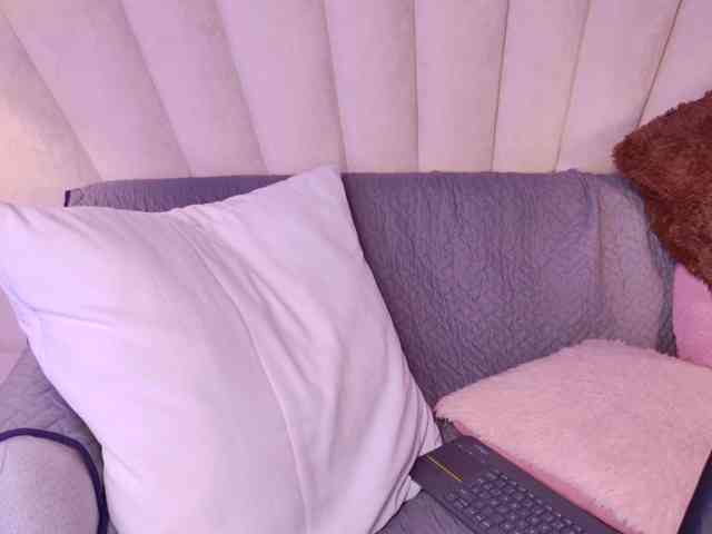 Alyssa-Ray webcam