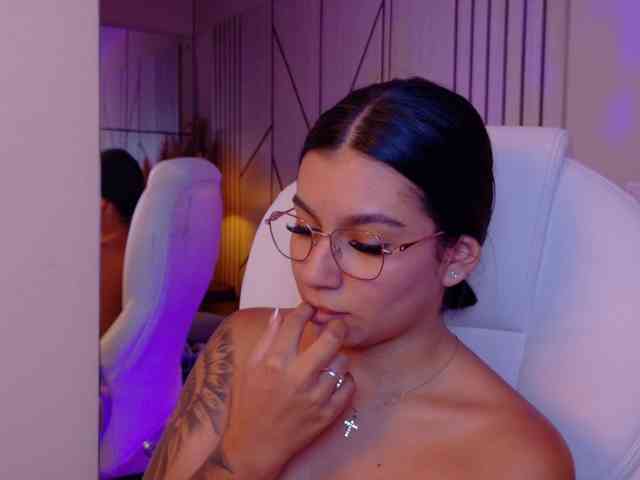 Alyssa-Ray webcam