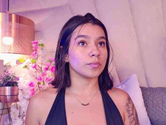 Alyssa-Ray webcam