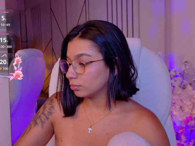 Alyssa-Ray webcam