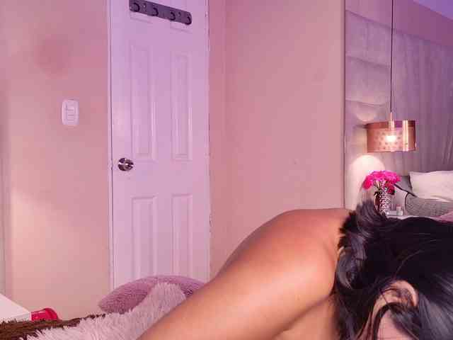 Alyssa-Ray webcam