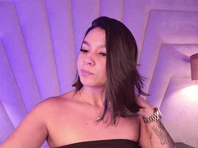 Alyssa-Ray webcam