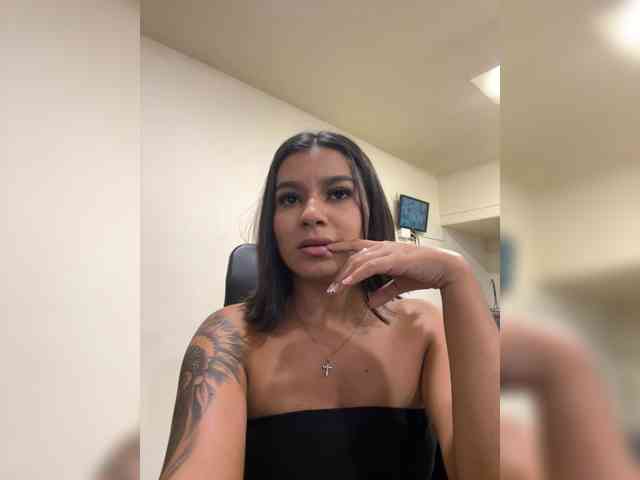 Alyssa-Ray webcam