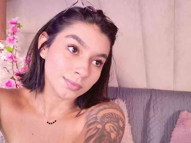 Alyssa-Ray webcam