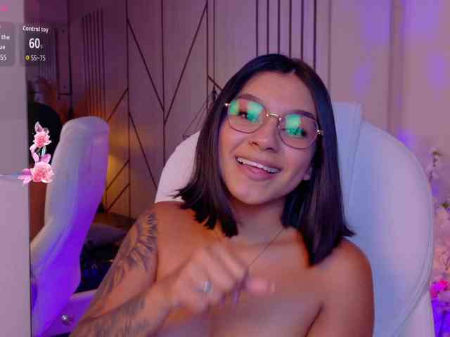 Alyssa-Ray webcam