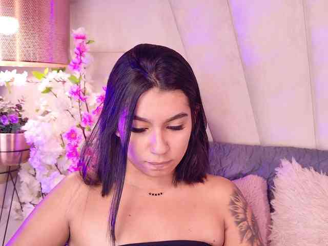 Alyssa-Ray webcam
