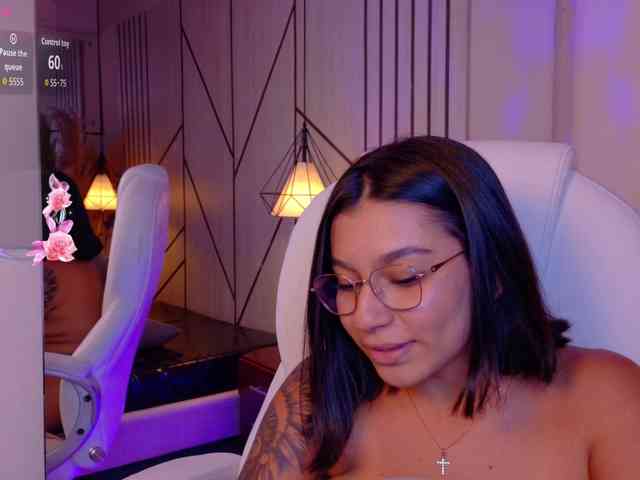 Alyssa-Ray webcam
