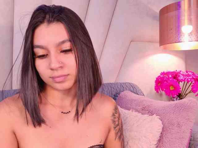 Alyssa-Ray webcam